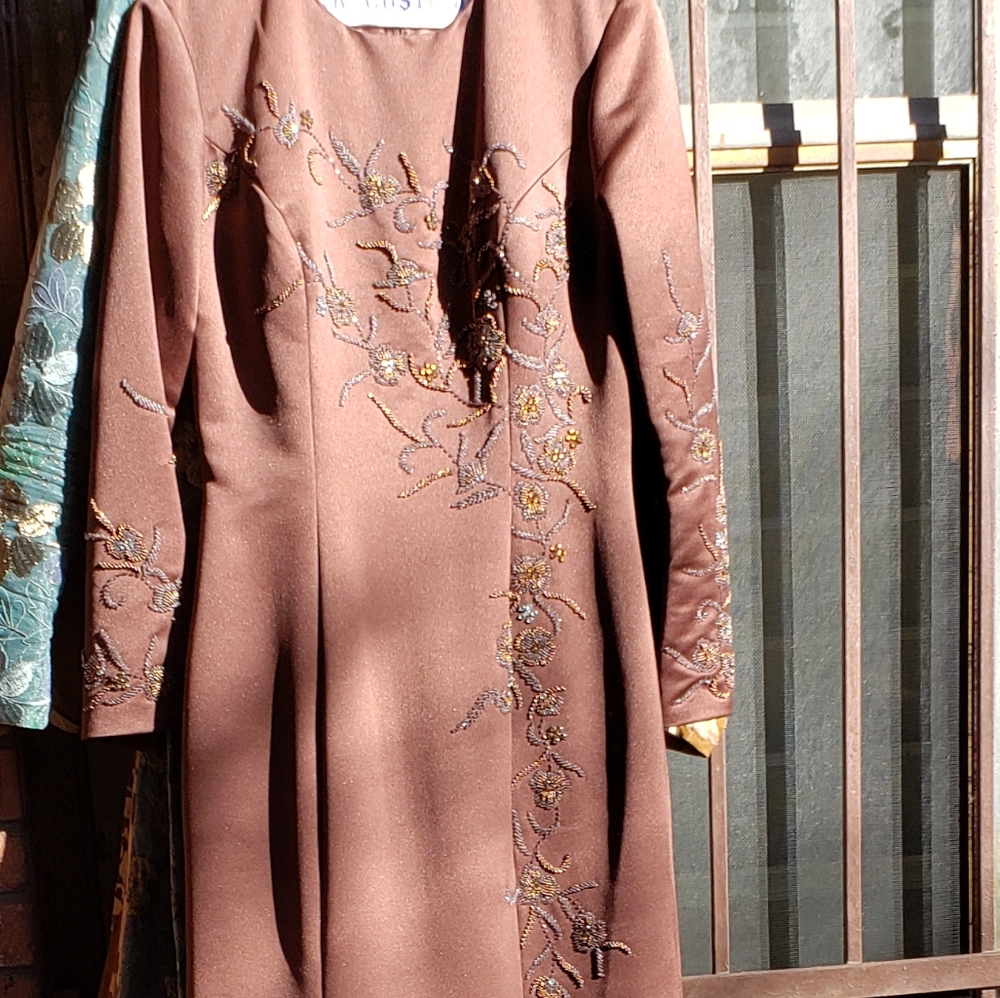 Vintage Brown satin beaded gown - Picture 6 of 8